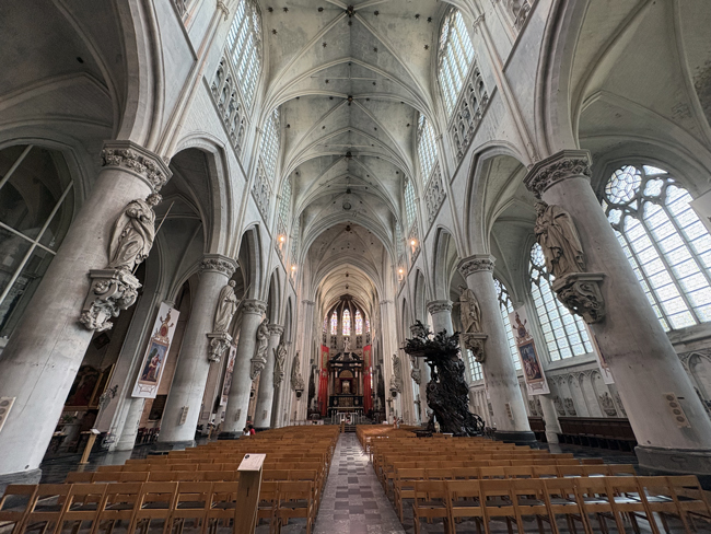 Cosa vedere a Mechelen in un giorno, il gioiello delle Fiandre Interno, Cattedrale di San Rombaldo - Mechelen