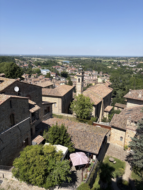 Cosa vedere a Castell'Arquato e dintorni, borgo medievale Panorama dalla Torre panoramica, Castell'Arquato