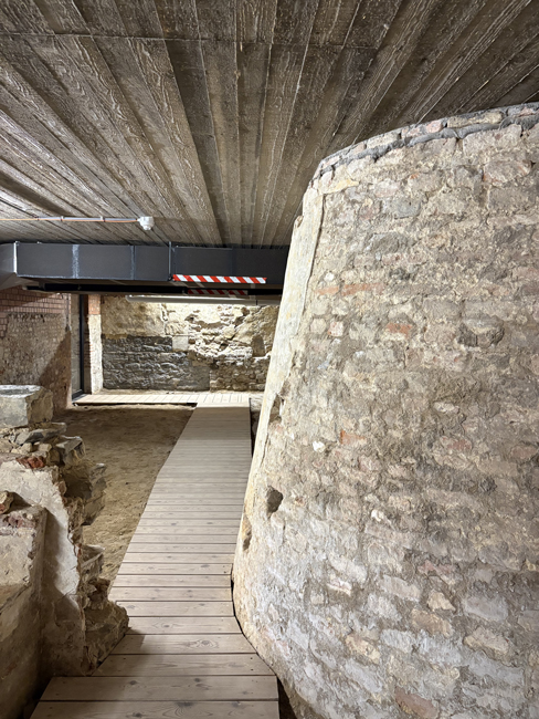 Cosa vedere in un giorno ad Anversa: itinerario e mappa Sotterranei della Chiesa di San Paolo - Anversa