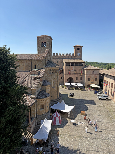 Cosa vedere a Castell'Arquato e dintorni, borgo medievale Panorama dalla Torre panoramica, Castell'Arquato