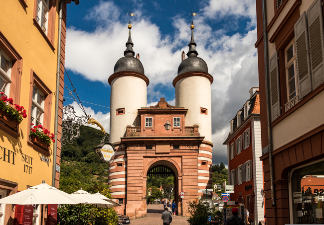 Heidelberg: cosa vedere in un giorno Porta del Ponte Vecchio, Heidelberg