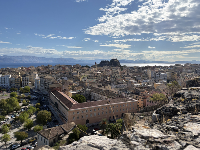 Cosa vedere a Corfù in 2 giorni: tour on the road dell'isola Corfù town